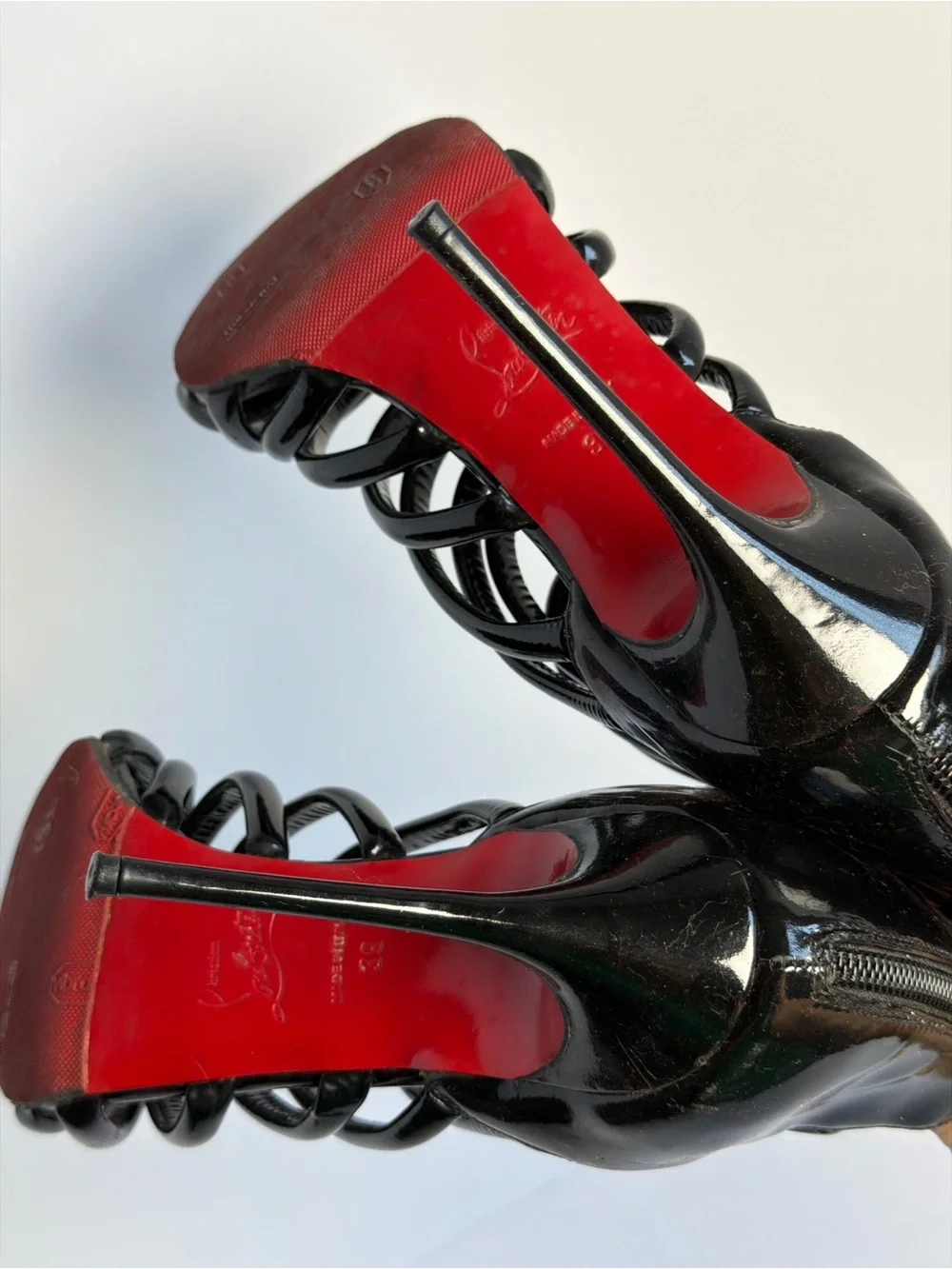 Christian Louboutin Manovra 70 Black Patent Leather Strappy Sandal Heels Size 39